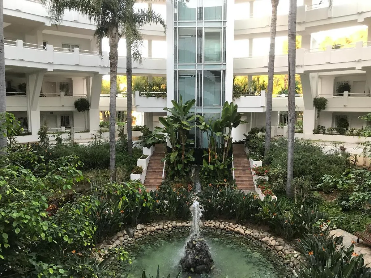 דירות לה קאלה דה מיחאס Parque Miraflores Nr. 218. Tennis & South-West Seawiew